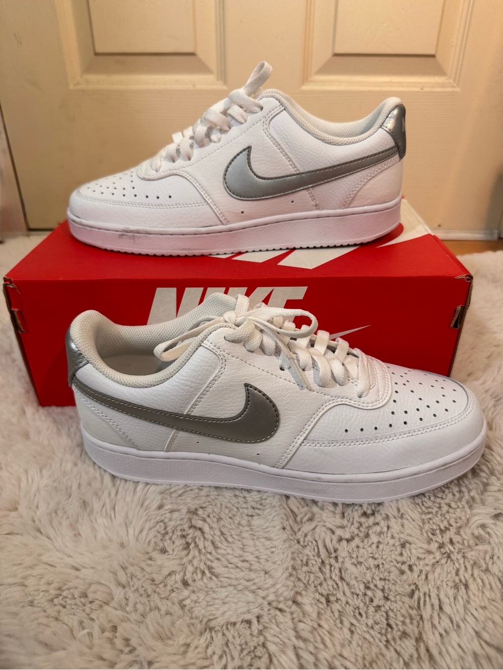 Nike White Womens Court Vision Low Sneakers Size 10